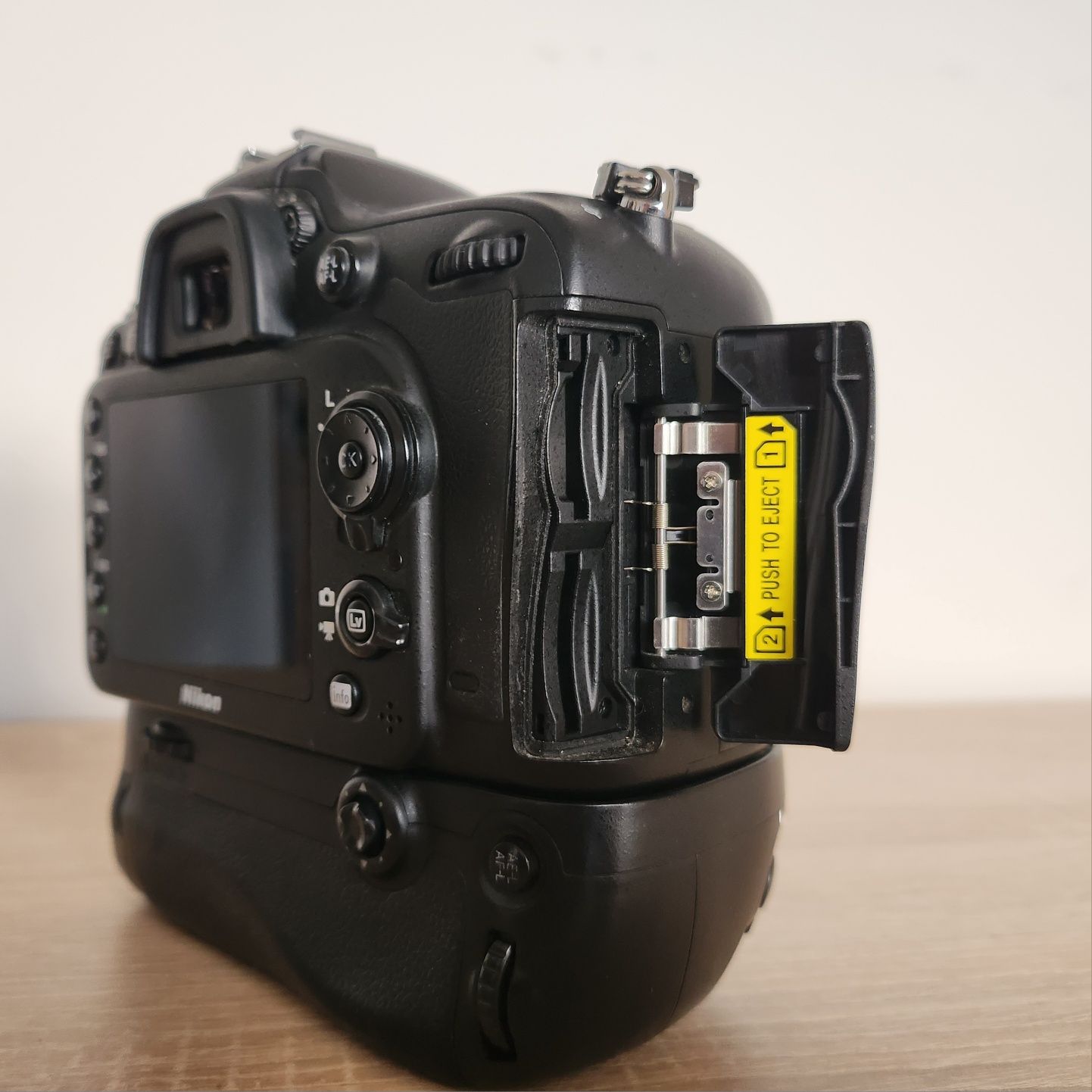 Nikon D7200 + grip
