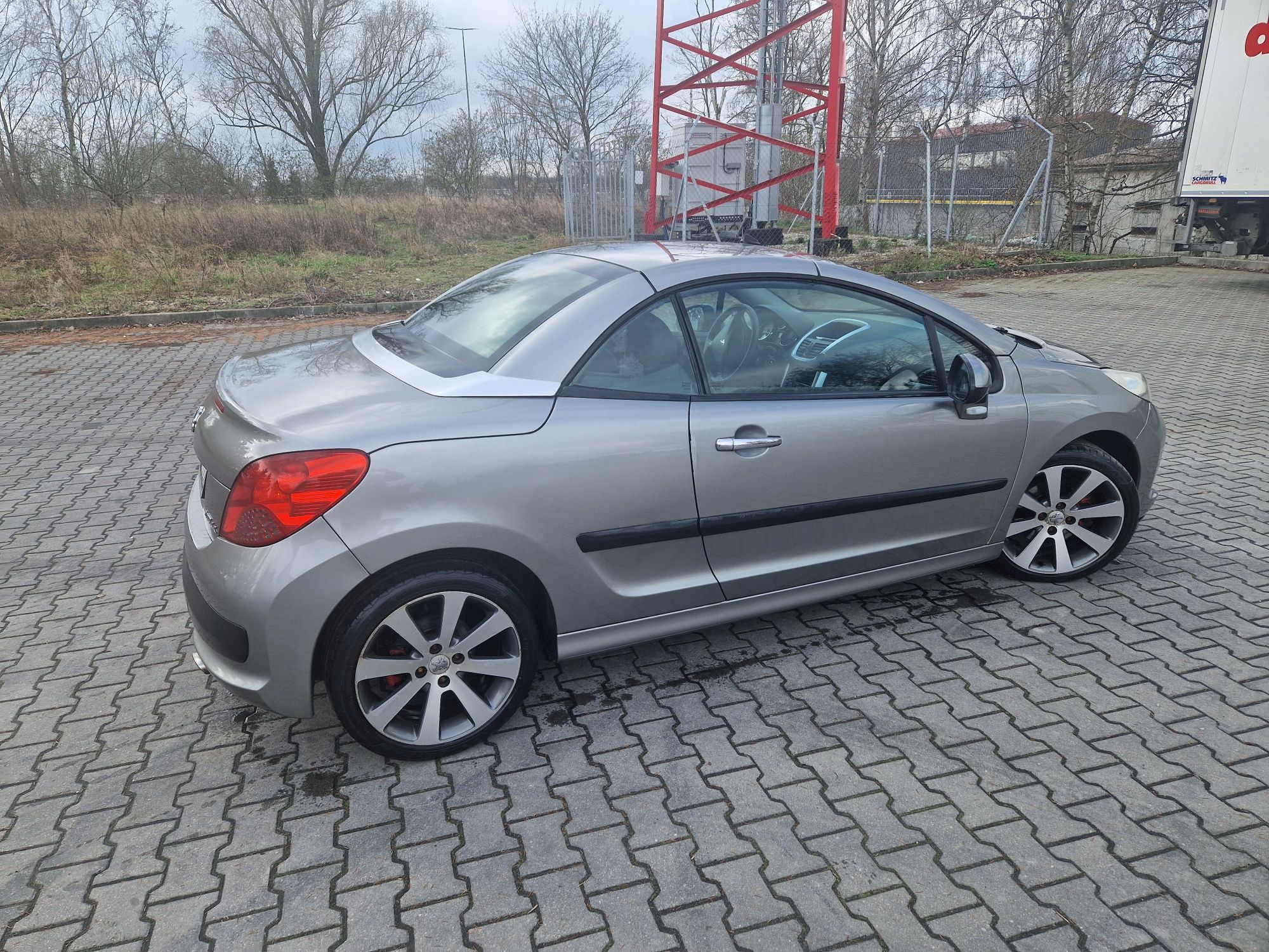 Peugeot 207cc uszkodzony, zamiana