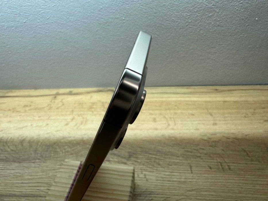 iPhone 16 Pro Max 256Gb Desert Titanium Neverlock фізична сім