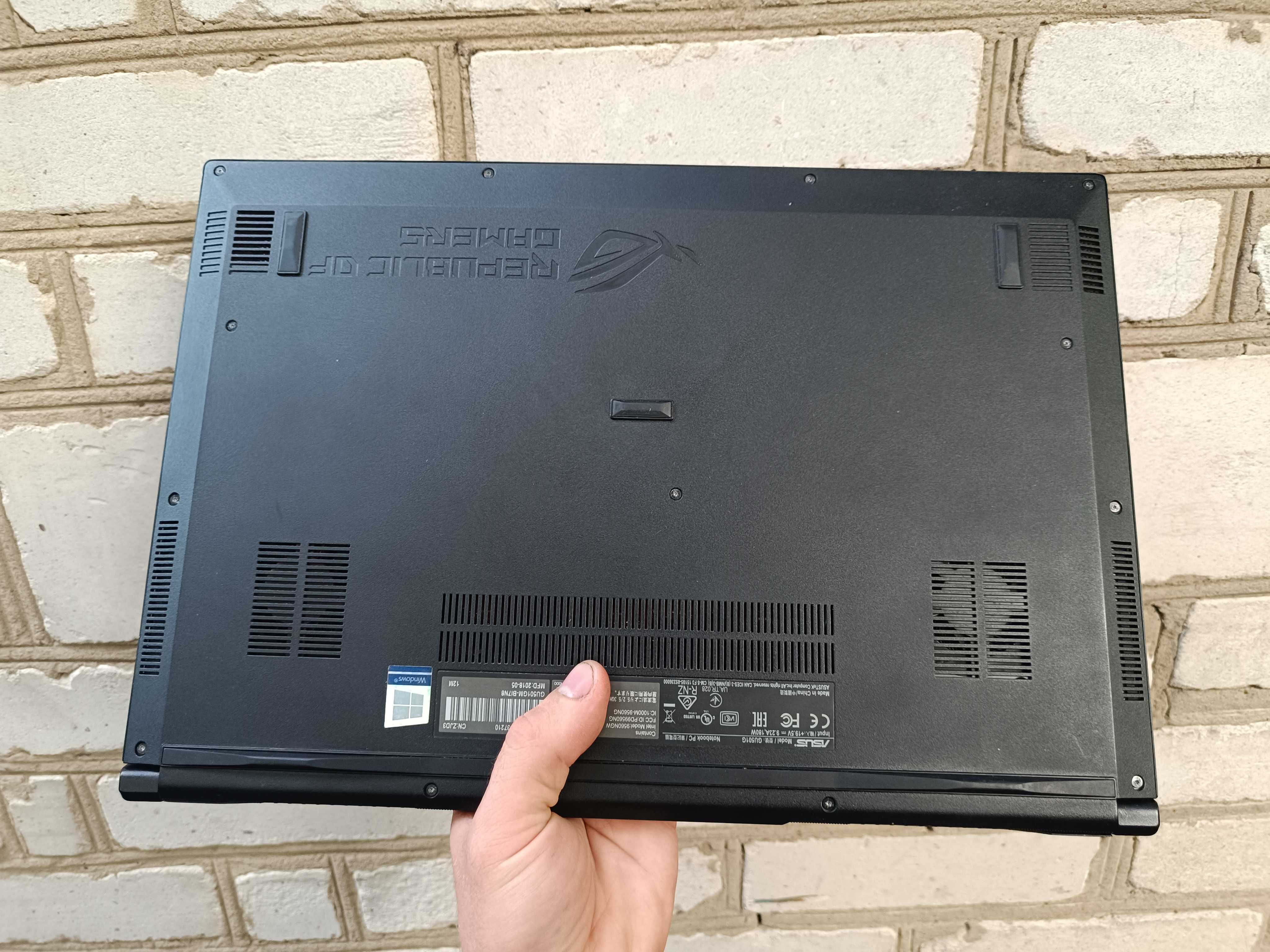 120Гц, Нова батарея, Asus Rog Zephyrus (i7 8750H/16/512/GTX 1060 6gb)