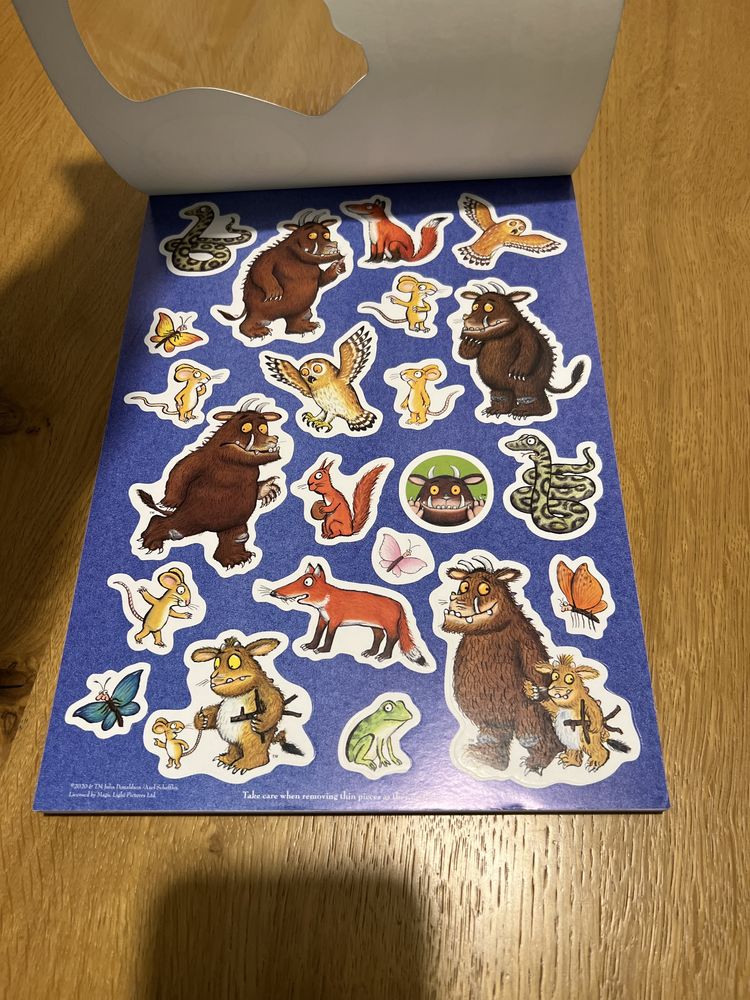 Kolorowanka gruffalo z naklejkami