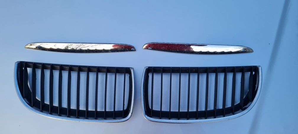 Grill Nerki Atrapa Bmw E90