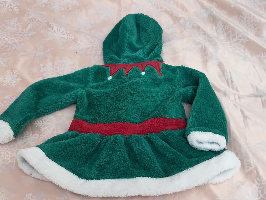 Świąteczna sukienka Mikołaj święta  pięknie zdobiona roz  4-5 miesięcy