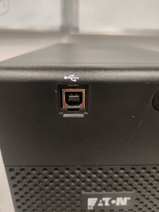Zasilacz UPS Eaton 5E1500IUSB, nowe akumulatory