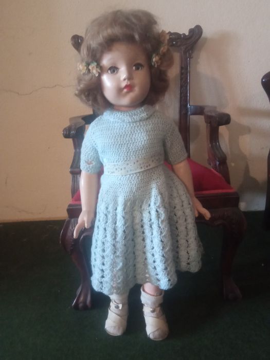 Boneca antiga muito bonita