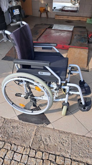 Wozek inwalidzki aluminiowy nowy