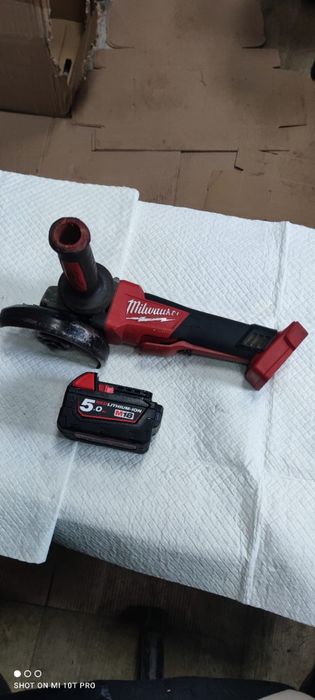 Szlifierka łopatkowa milwaukee M18 cag125xpdb z baterią 5.0 Ah