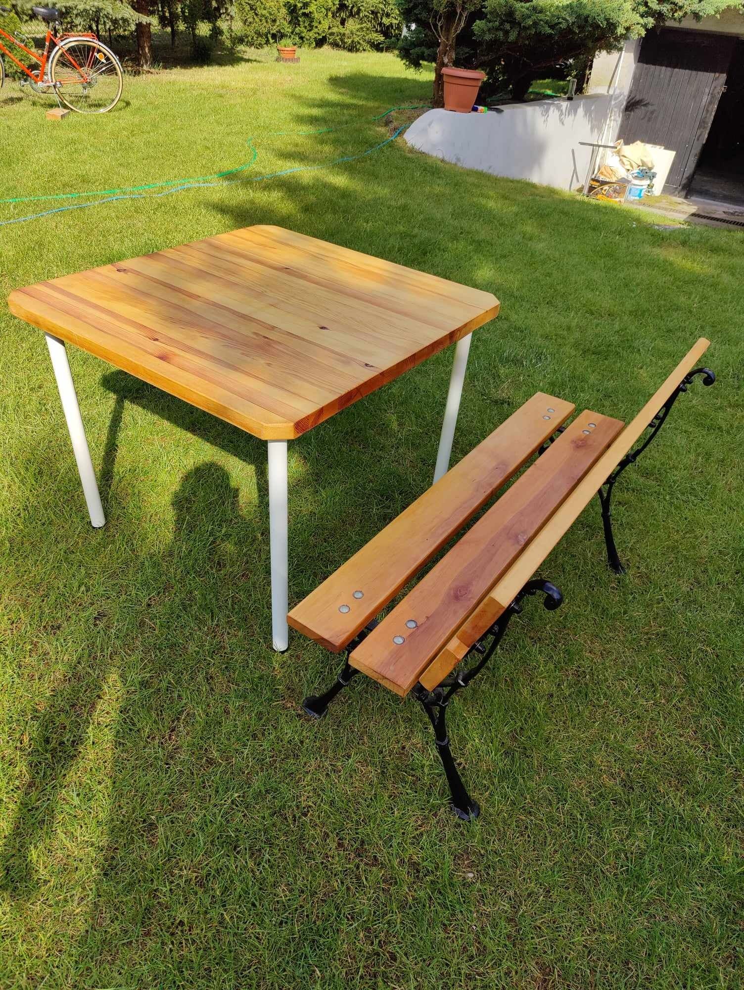 Stół drewniany 90x94 cm