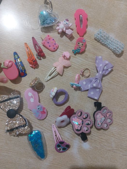 Набір заколочок та прикрас для дівчинки