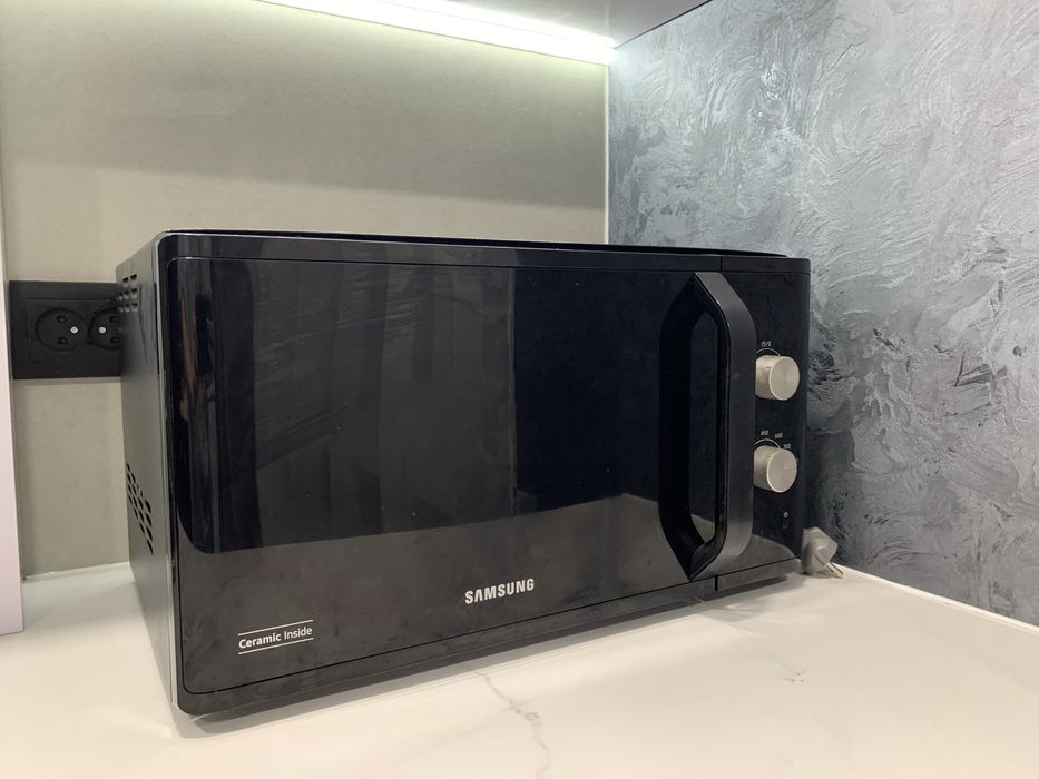 Мікрохвильовка Микроволновка Samsung MS23K3614AK
