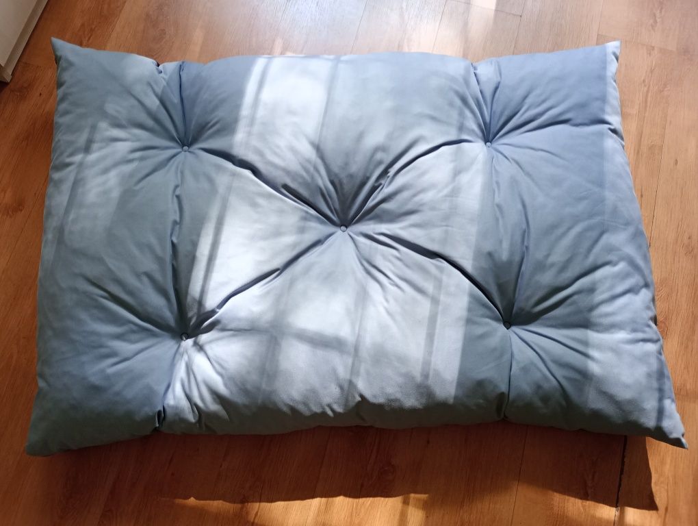 Wygodne poduszki ogrodowe pikowane na meble z palet 120x80 i 120x40