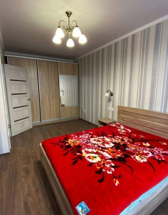 На 17:00 ещё свободна, в центре, Льва Толстого