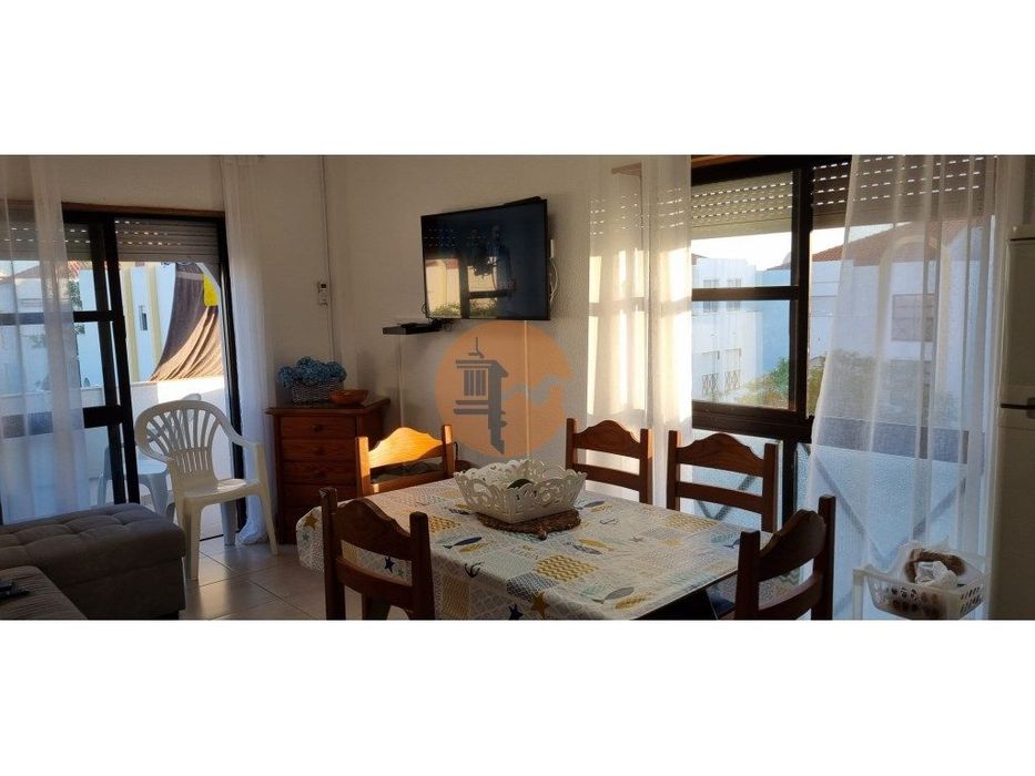 Apartamento T2 em Altura para arrendamento de Outubro a Maio