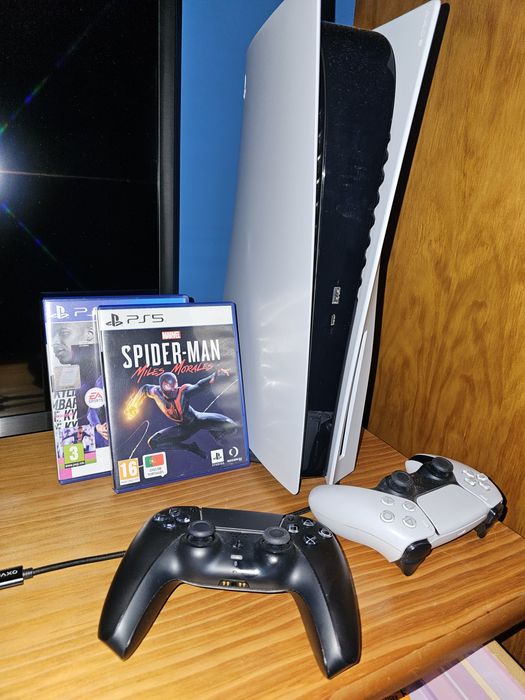 PlayStation 5 standard + 2 jogos