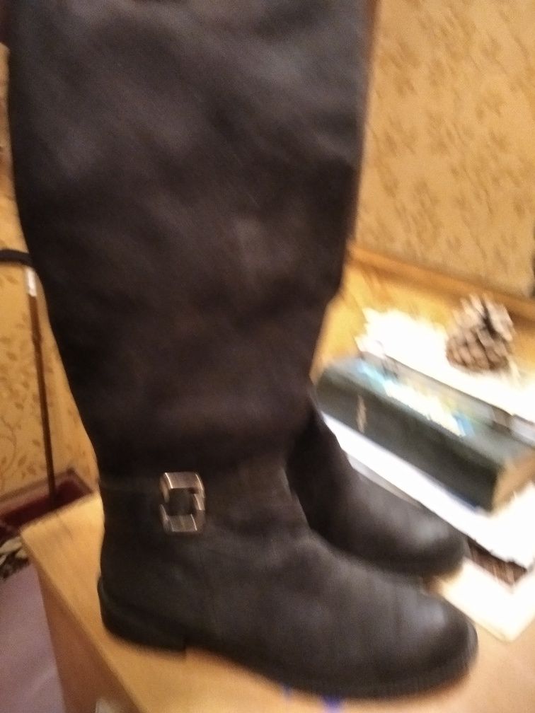 Продаю сапоги женские р.39