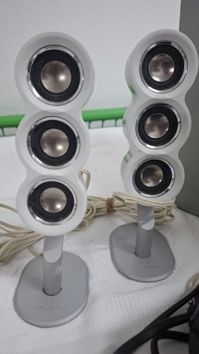 Conjunto de 2 Colunas + Subwoofer CREATIVE