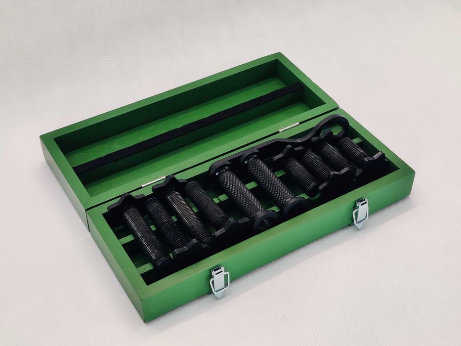 Gryfy do hantli skręcane do środka + skrzynka (zawiera 23% VAT)