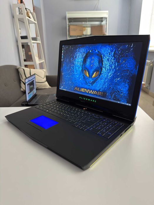 Dell Alienware 17 R4 17.3" 2K 120Hz GTX 1070 8Gb i7 32Gb 512Gb 1Tb