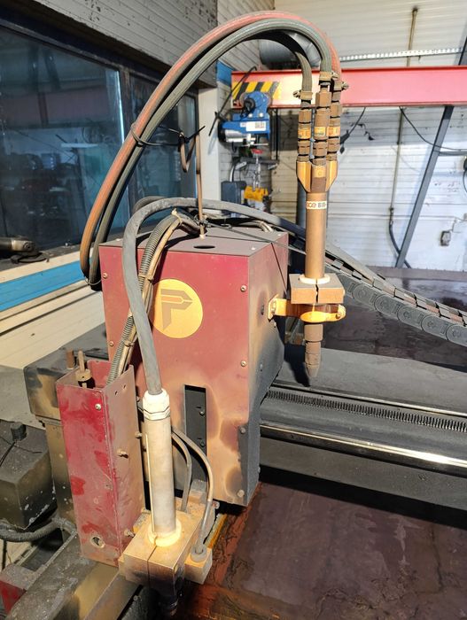 Wypalarka plazmowa i gazowa CNC 105A + stół do szlifowania z odciagami
