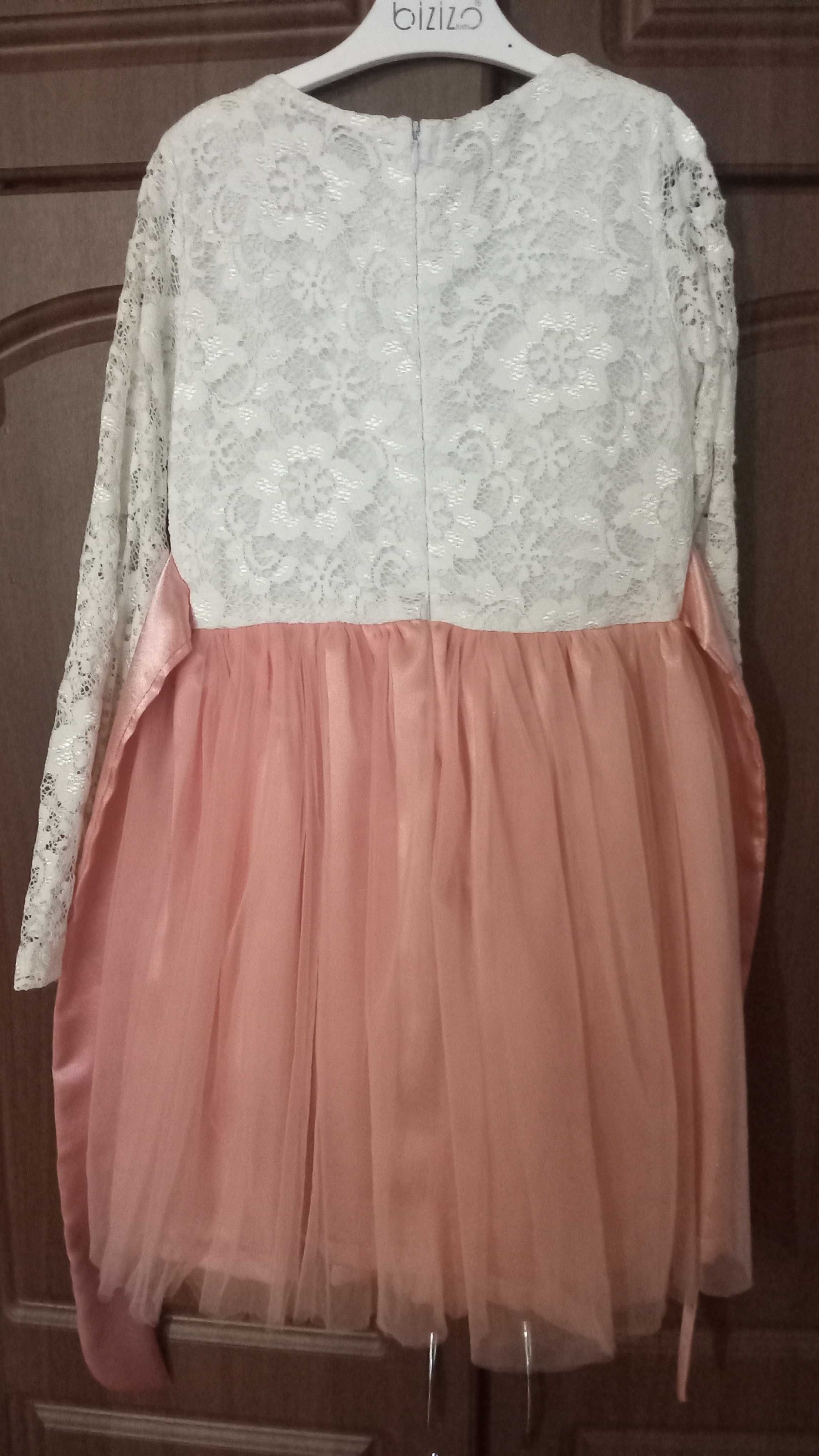 Святкова сукня 134, святкове плаття фатін гіпюр нове