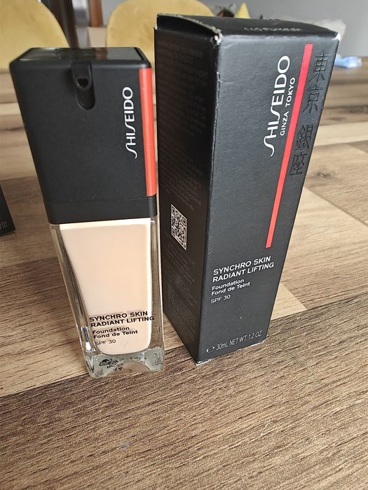 Base Shiseido Synchro Skin Radiant Lifting SPF 30