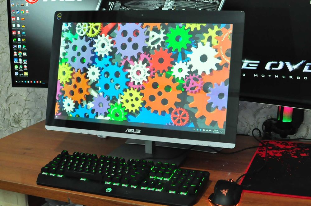 Сенсорный Моноблок Asus (Core i7/ 8Gb / 1000Gb / GeForce 2Gb)