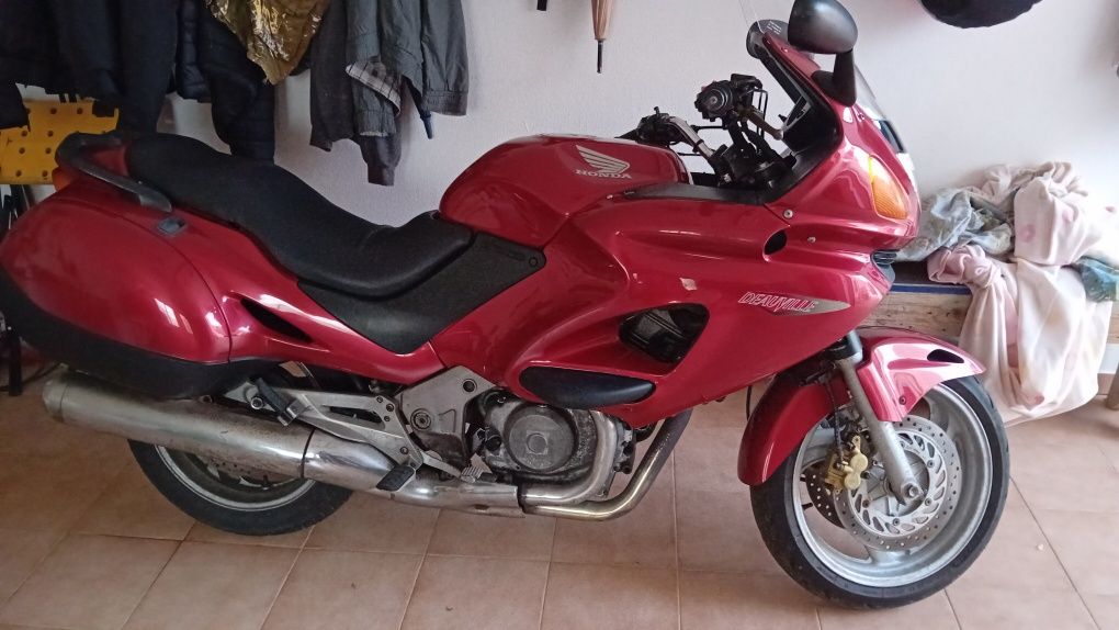 2000 Honda Deauville