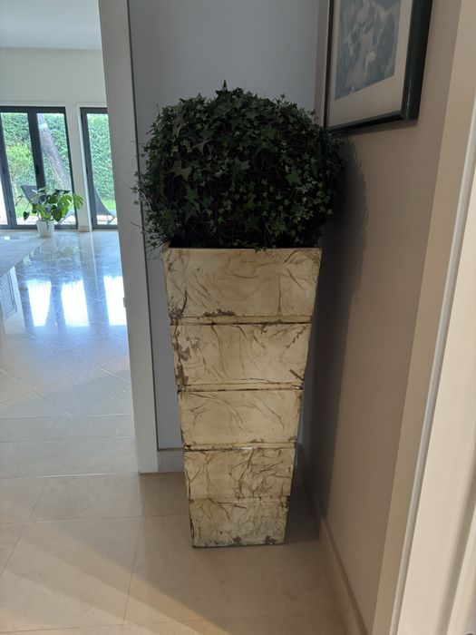 Floreira grande bom estado