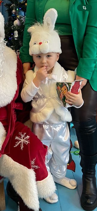 Новорічний костюм білого зайчика