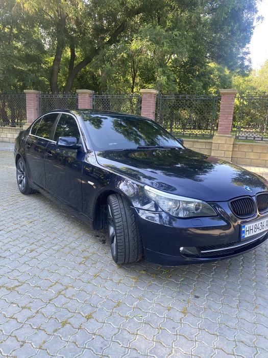 BMW e60 2.5 benz rest