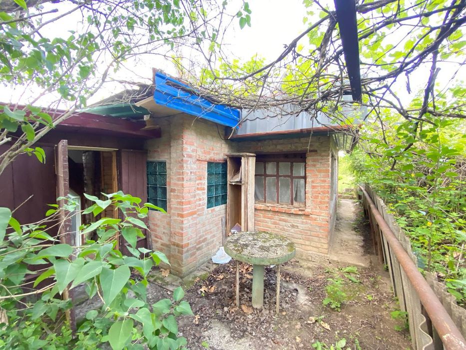 Продам дачу недалеко від міста