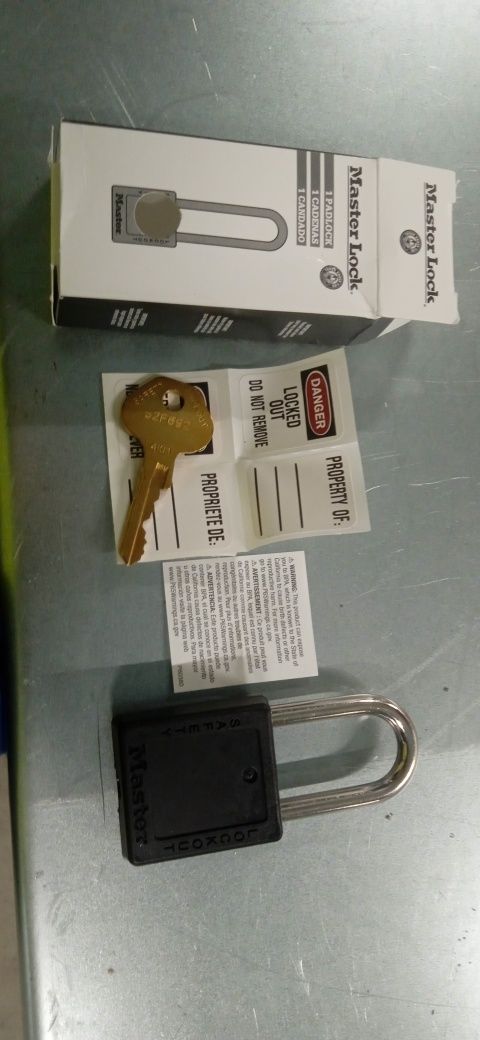 Nowa kłódka Master Lock 15 zł szt. Na stanie 8 szt.