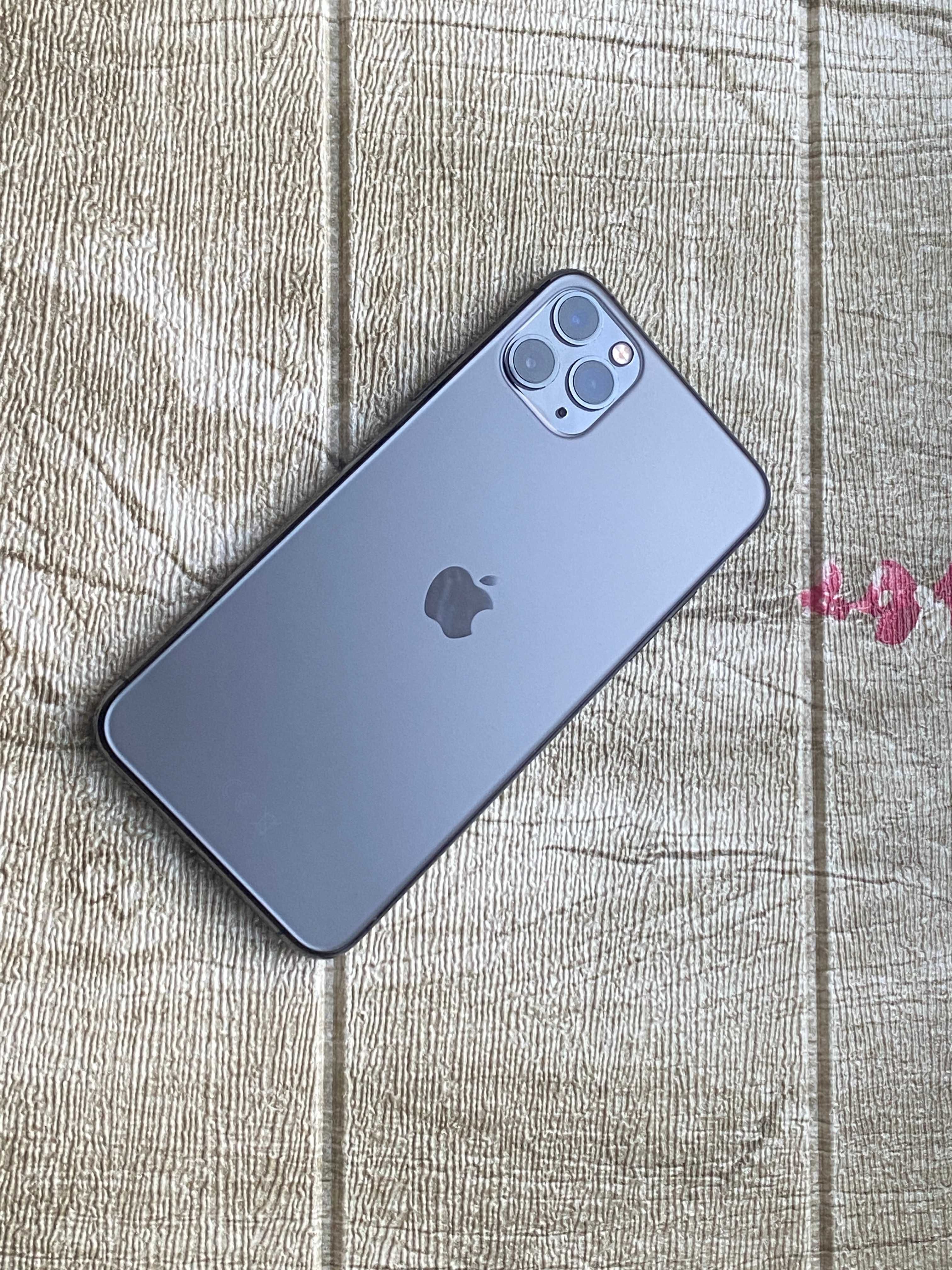 iPhone 11 Pro Max 64 neverlock отличное состояние