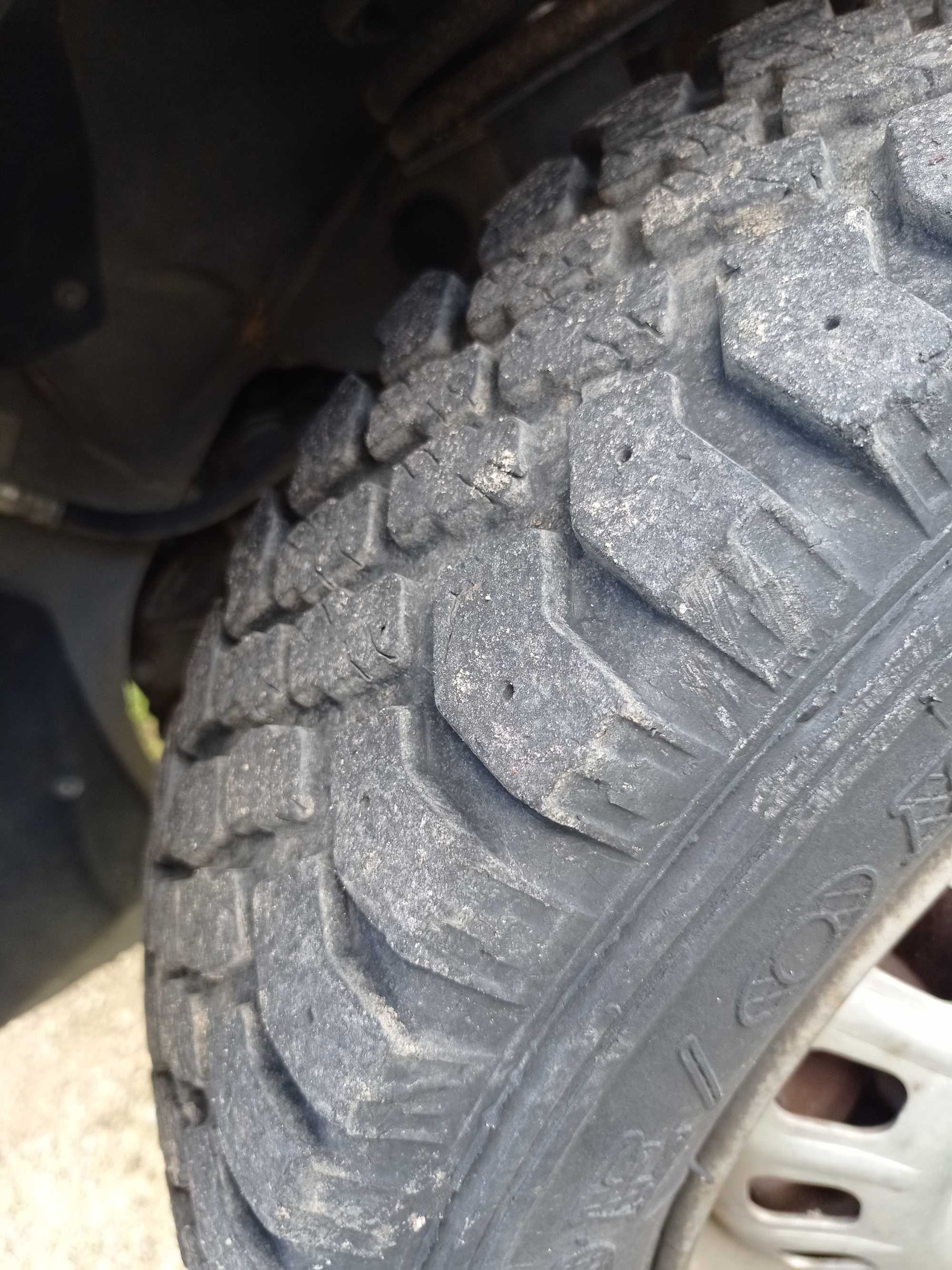Pneus 4x4 145/80R13