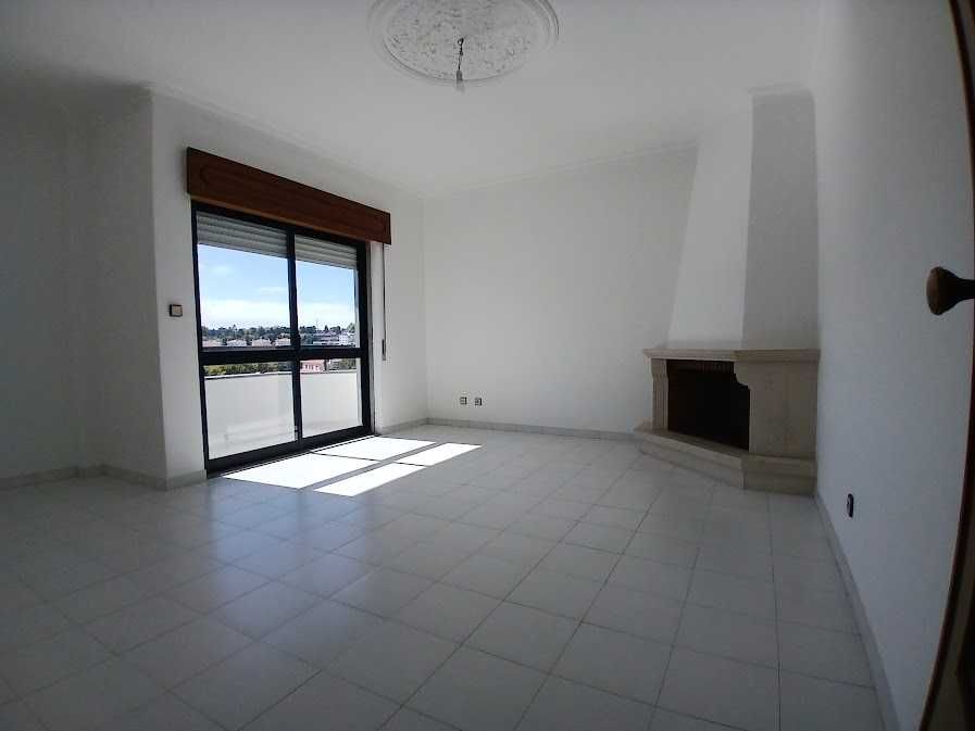 Arrenda se Apartamento Lourel Vista Deslumbrante T2