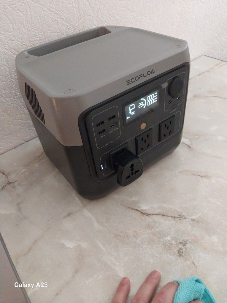 Зарядна станція EcoFlow RIVER 2 Pro (768 Вт·год)
