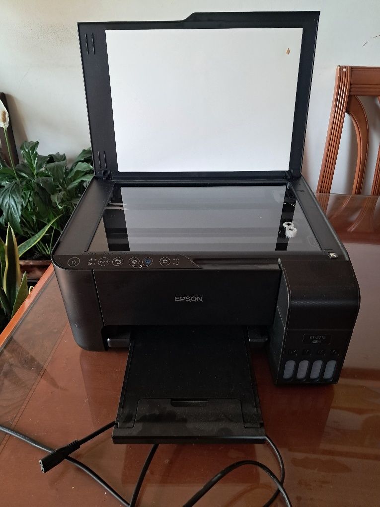 25€ Vendo fotocopiadora avariada