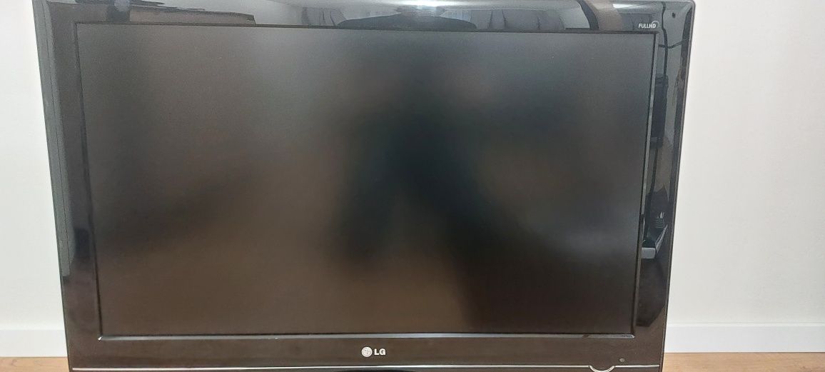 LG Telewizor 37lg5000 Full HD