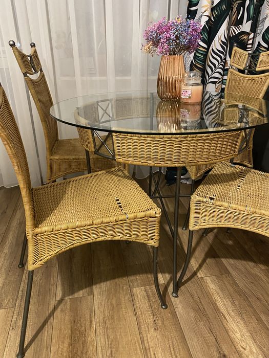 Stol do jadalni rattanowo metalowy plus 4 krzesla