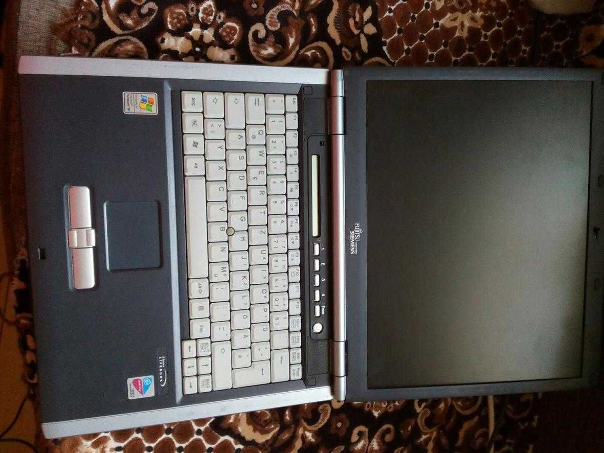 HP  .   .фуджу  ноутбук...