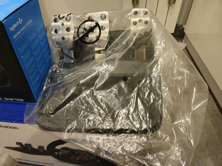 Logitech G29 + shifter