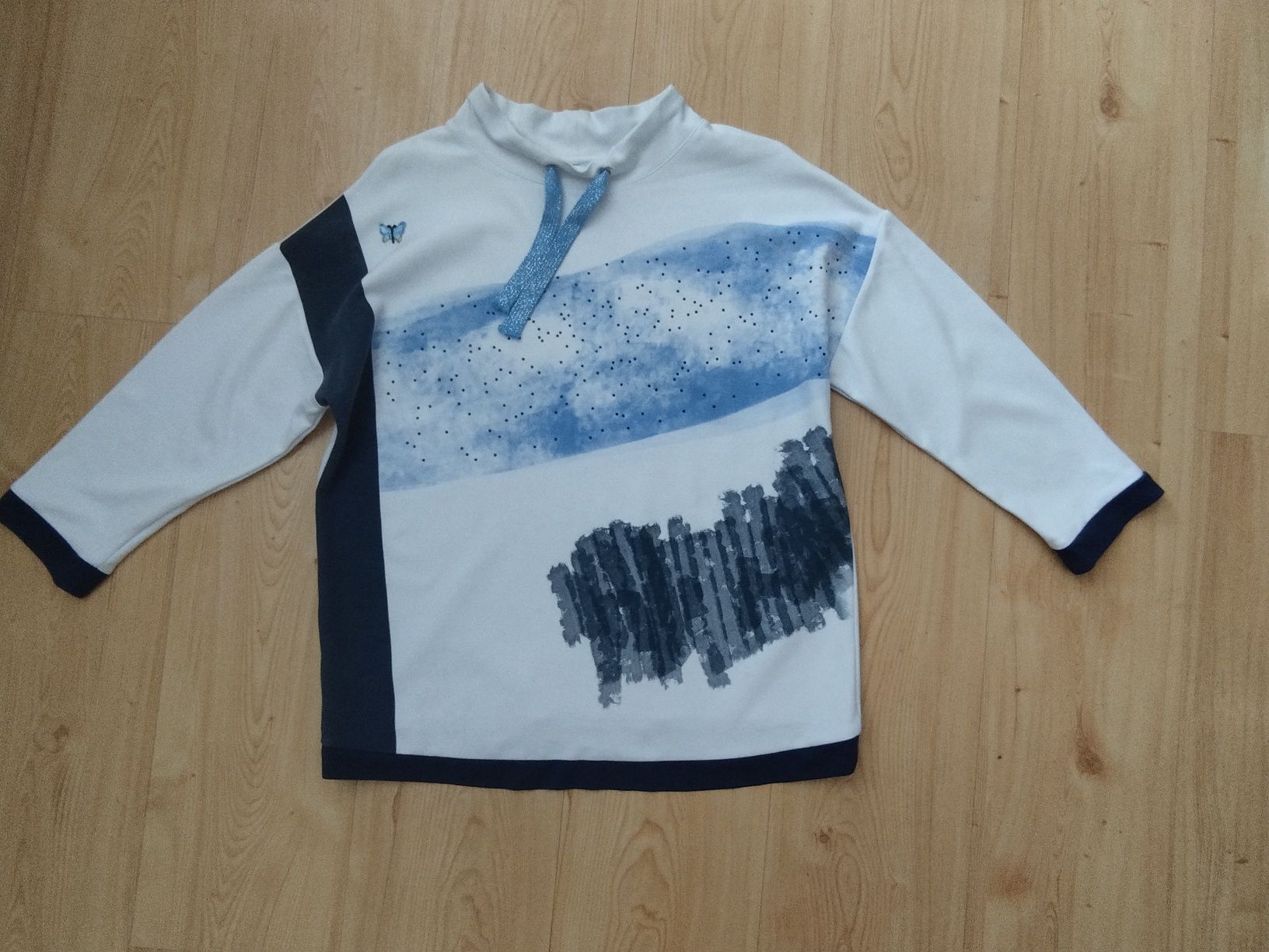 Unikatowa bluza ze stójką one size