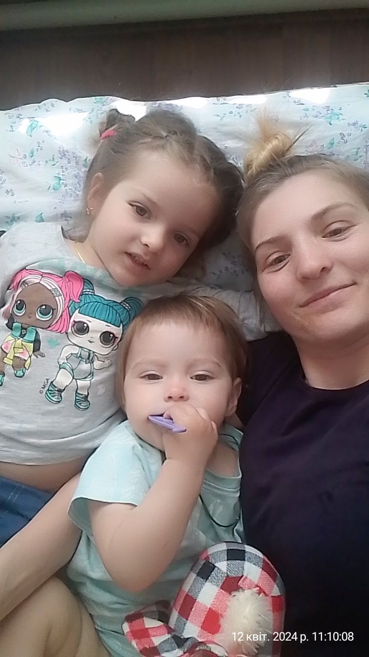 Няня погодинно для дітей