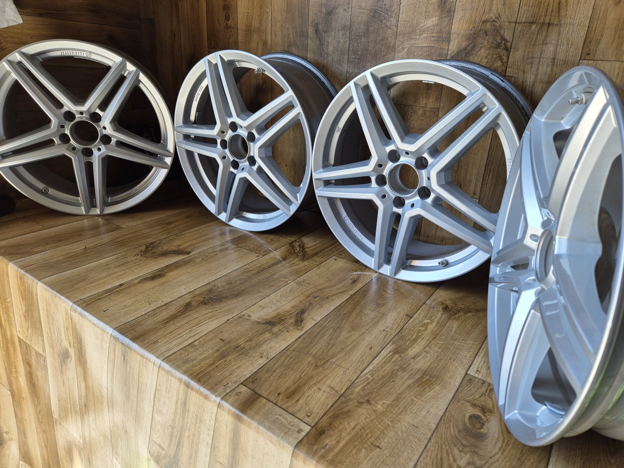 Alufelgi Uniwheels 18cali 5x112 et44 i et48 j 7,5i8,5 dwie szerokości