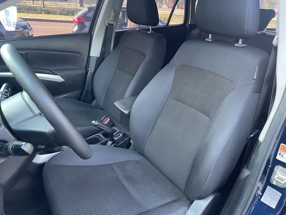 Suzuki SX4                   .