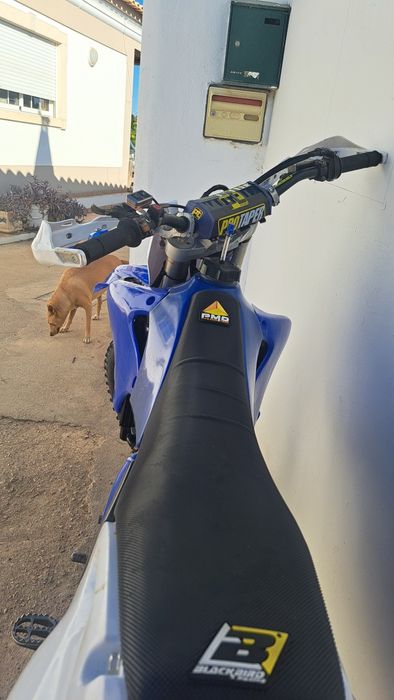 Yamaha YZF 400 Matriculada