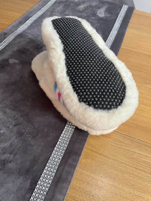 Pantofle wełniane nowe