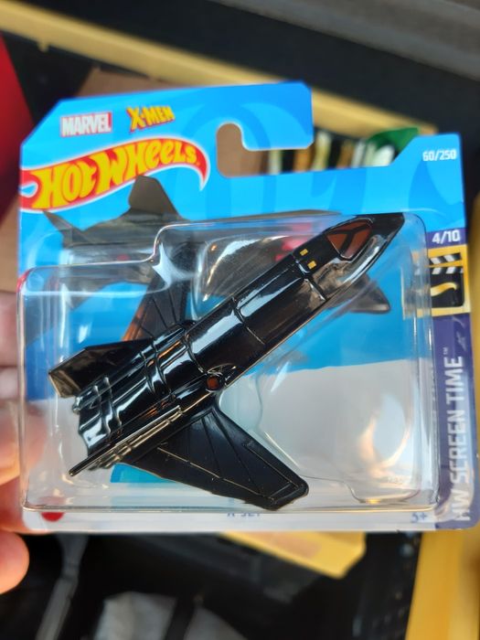 hot wheels x men jato passaro negro