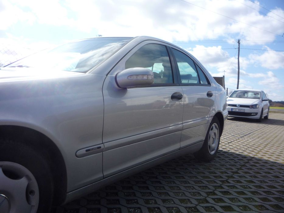 Mercedes c 200 , diesel, rok 2000