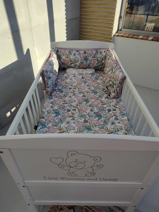 Łóżeczko drewniane